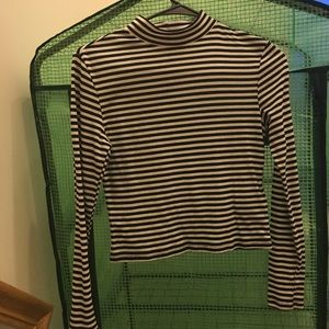 Striped mock neck crop
